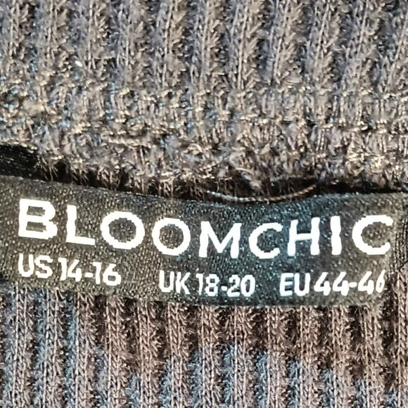 Bloomchic Waffle Knit Top 14-16 Gray Embroidered Floral Split Neck Long Sleeved - Picture 6 of 8